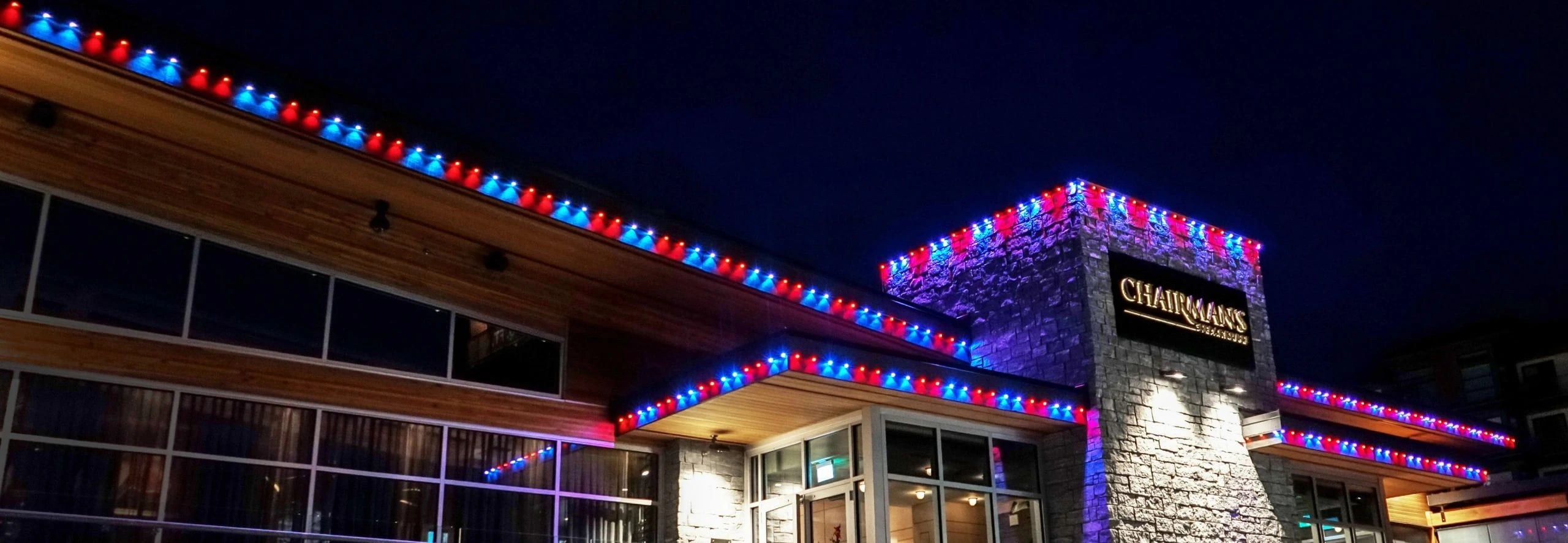 Storefront roofline in multicolor permanent lighting